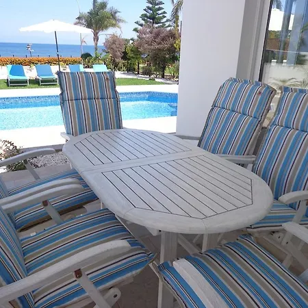 Willa Latchi Riviera No.2 Polis