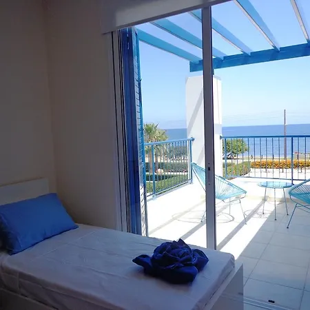 Βίλα Latchi Riviera No.2 *