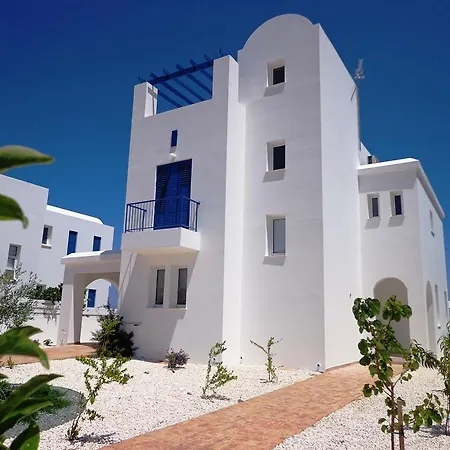 Βίλα Latchi Riviera No.2 *