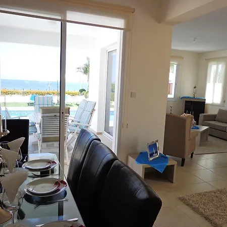 Βίλα Latchi Riviera No.2 *